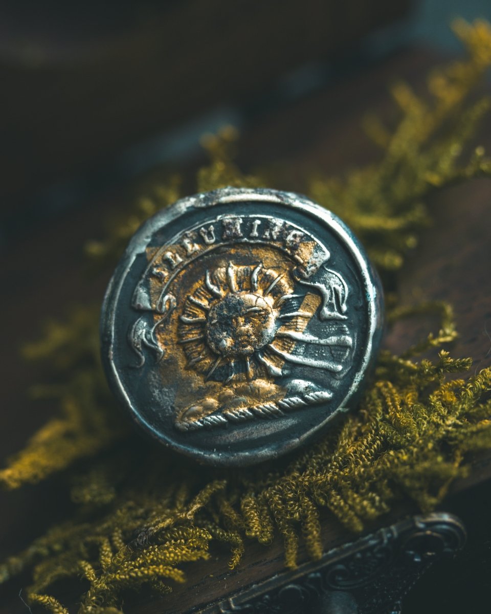 Brilliant Sun Ring: A Symbol of Vitality and Enlightenment - Machinations