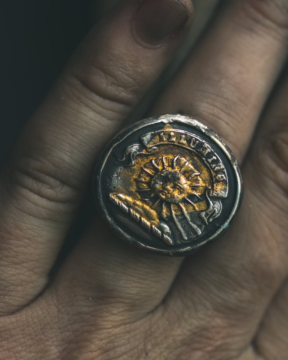 Brilliant Sun Ring: A Symbol of Vitality and Enlightenment - Machinations