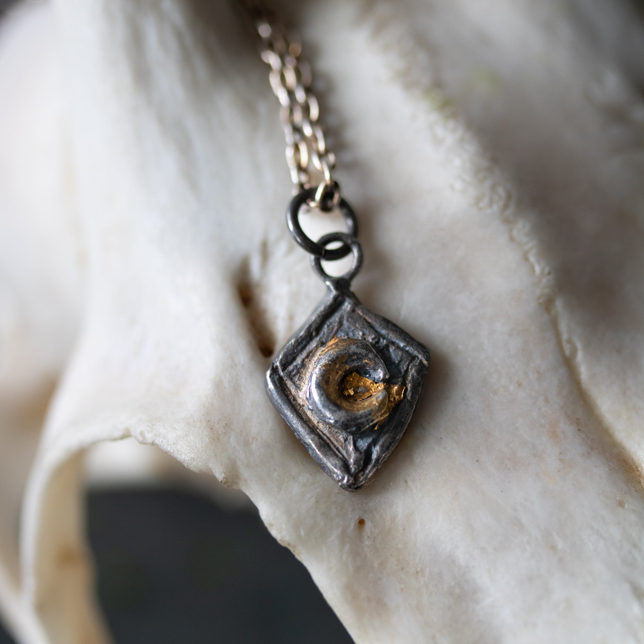 Knight Amulet Moon Shield - Machinations