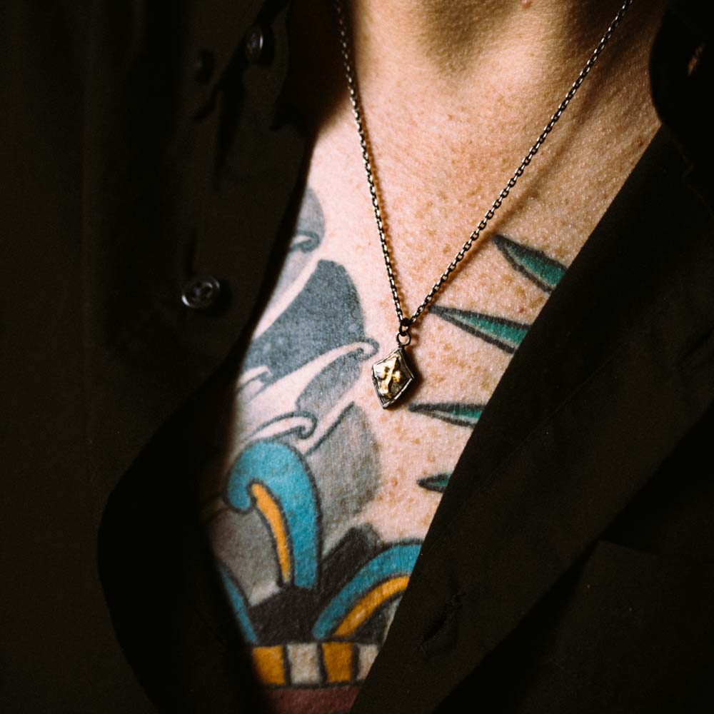 Knight Amulet The Three Leafed Clover Shield - Machinations