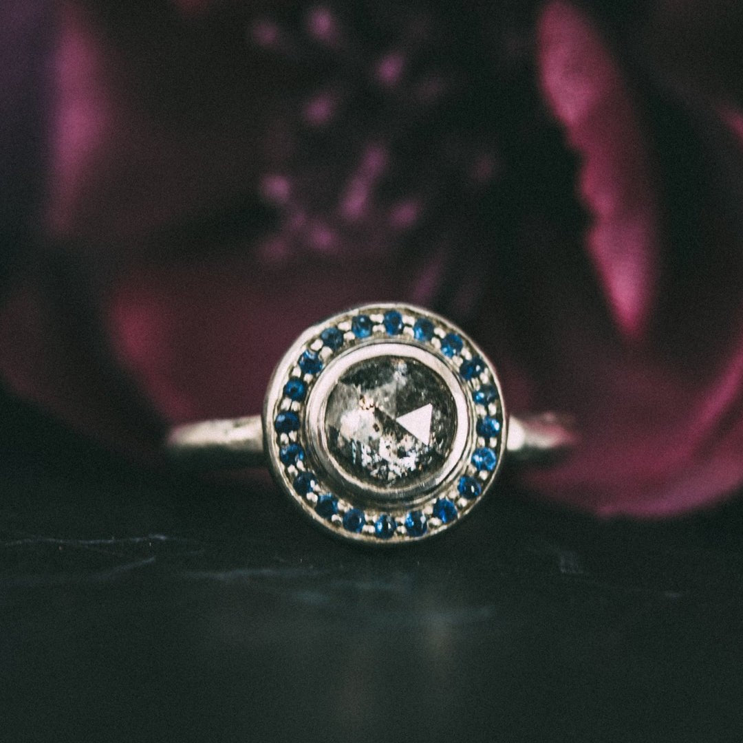 1 CARAT SALT AND PEPPER DIAMOND ENGAGEMENT RING Hekate SETTING PLATINUM - Machinations