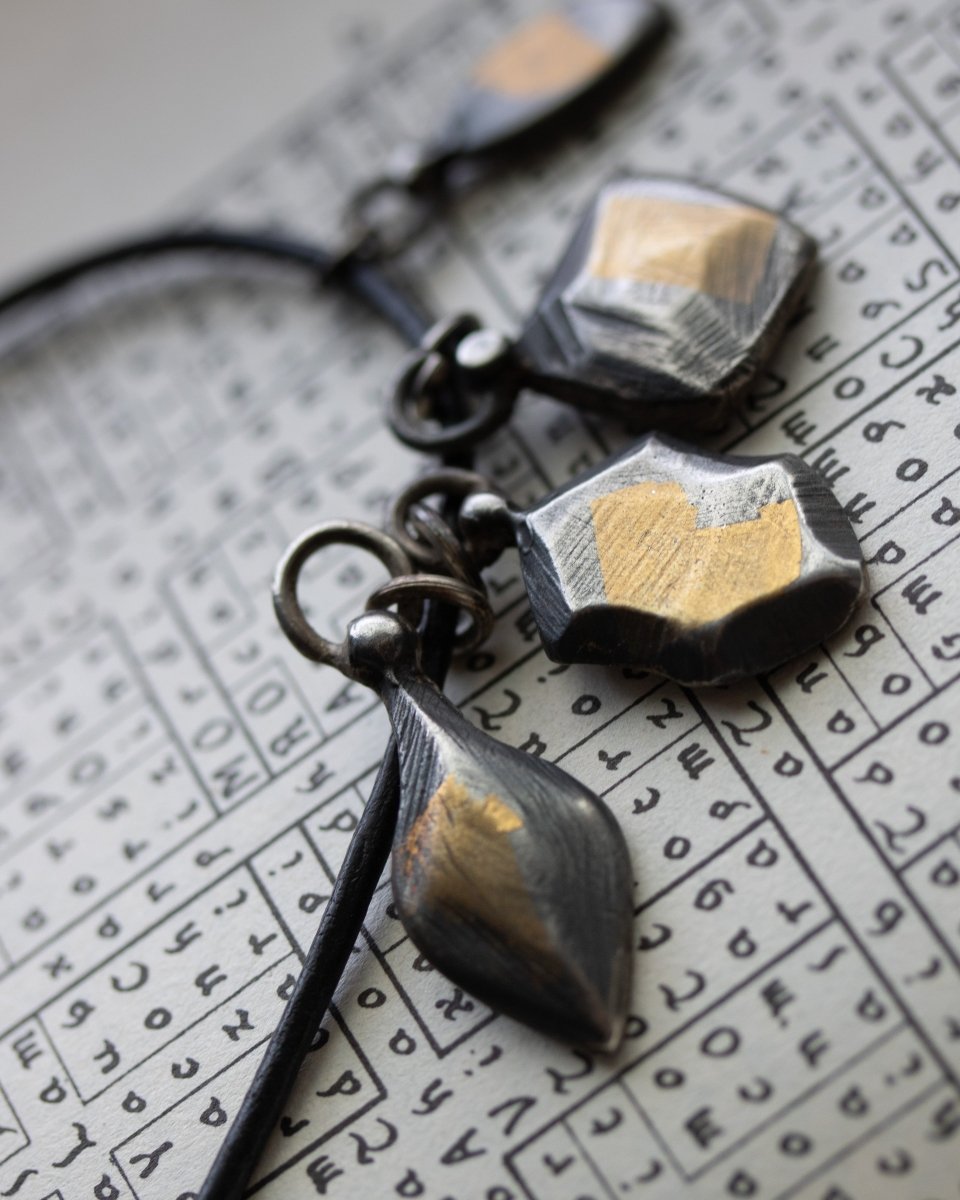 Ancient Echoes Amulet Shield - Machinations
