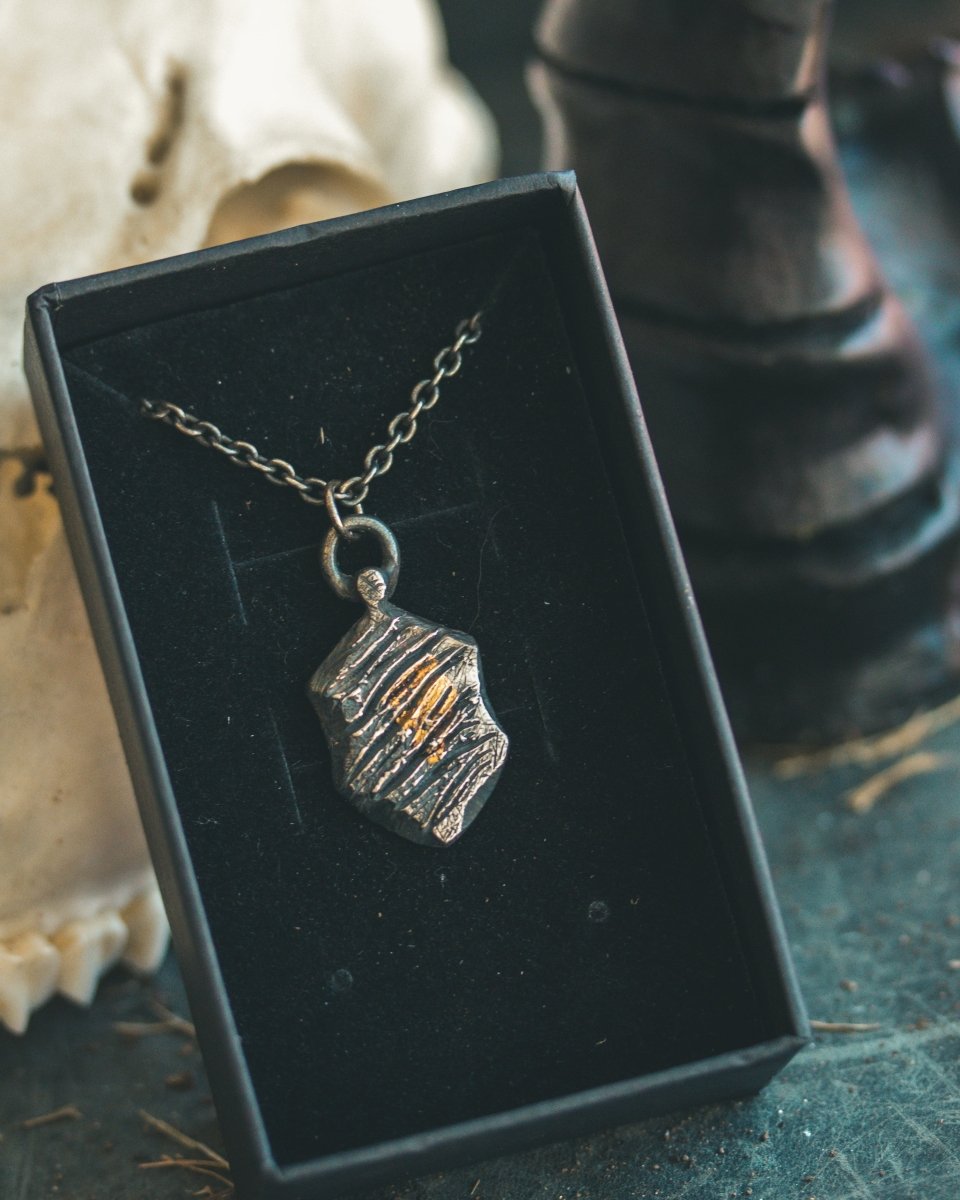 Ancient Echoes Collection: Timeless Amulet with Slashing Cut Mark Design – Handcrafted in Sterling Silver and 23.5K Gold - Machinations