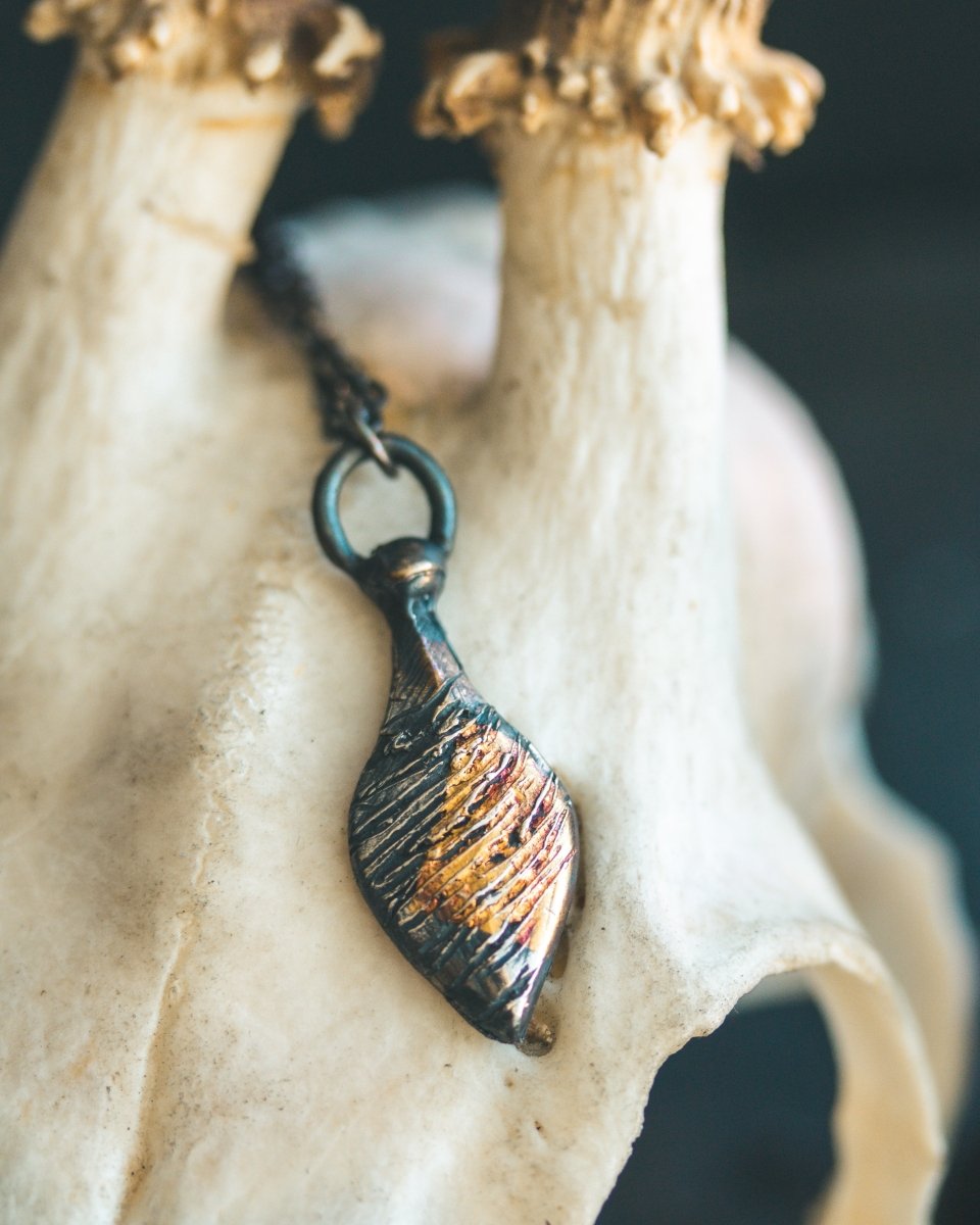 Ancient Echoes Collection: Timeless Amulet with Slashing Cut Mark Design – Handcrafted in Sterling Silver and 23.5K Gold - Machinations