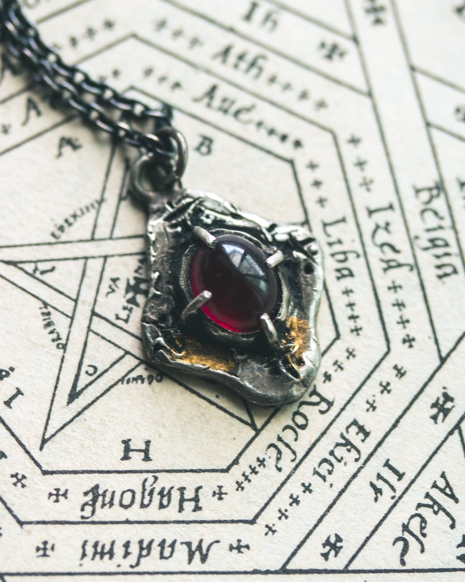 Beyond the Vale Amulets: Moonstone – A Talisman of Intuition and Renewal - Machinations