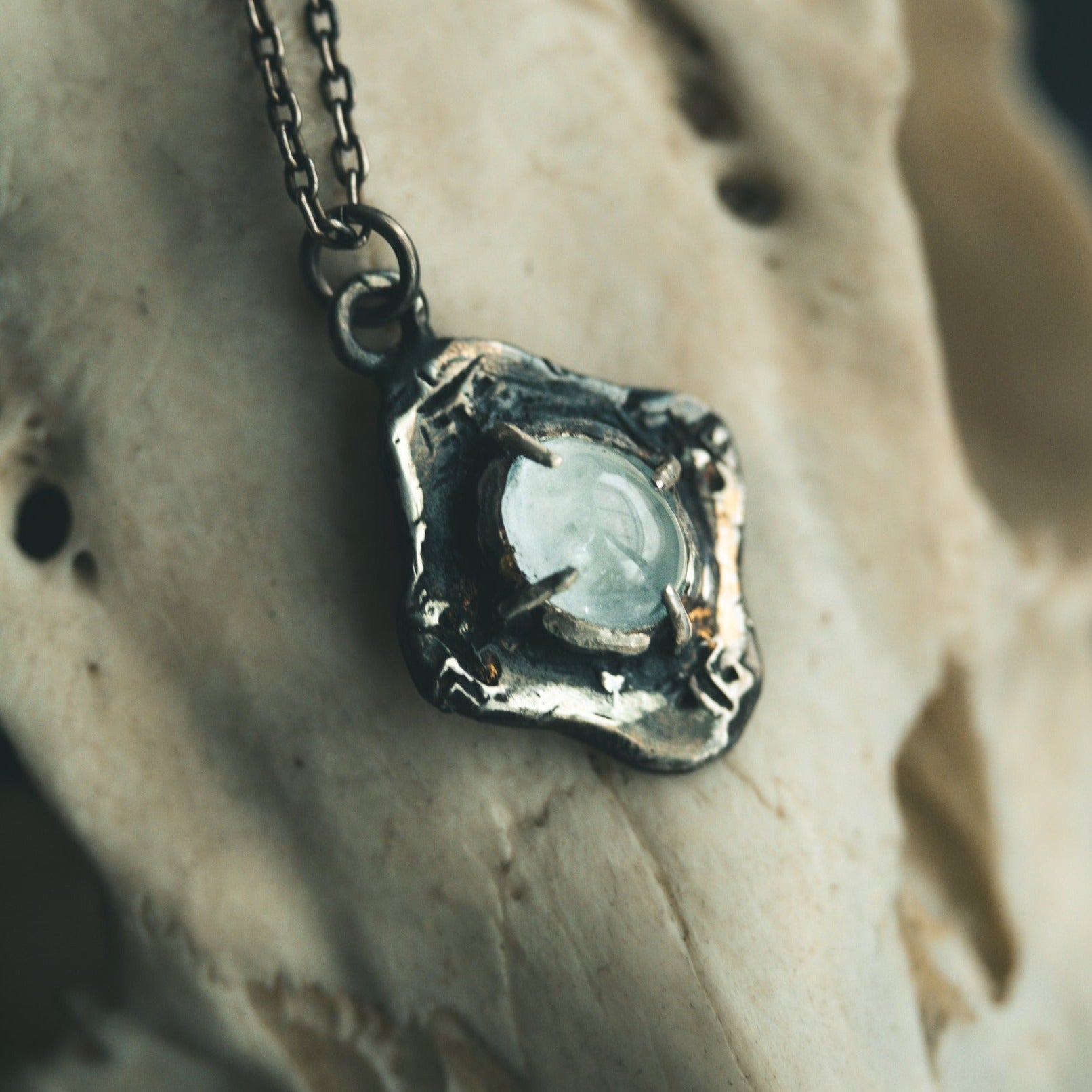 Beyond the vale Aquamarine cabochon Amulets - Machinations