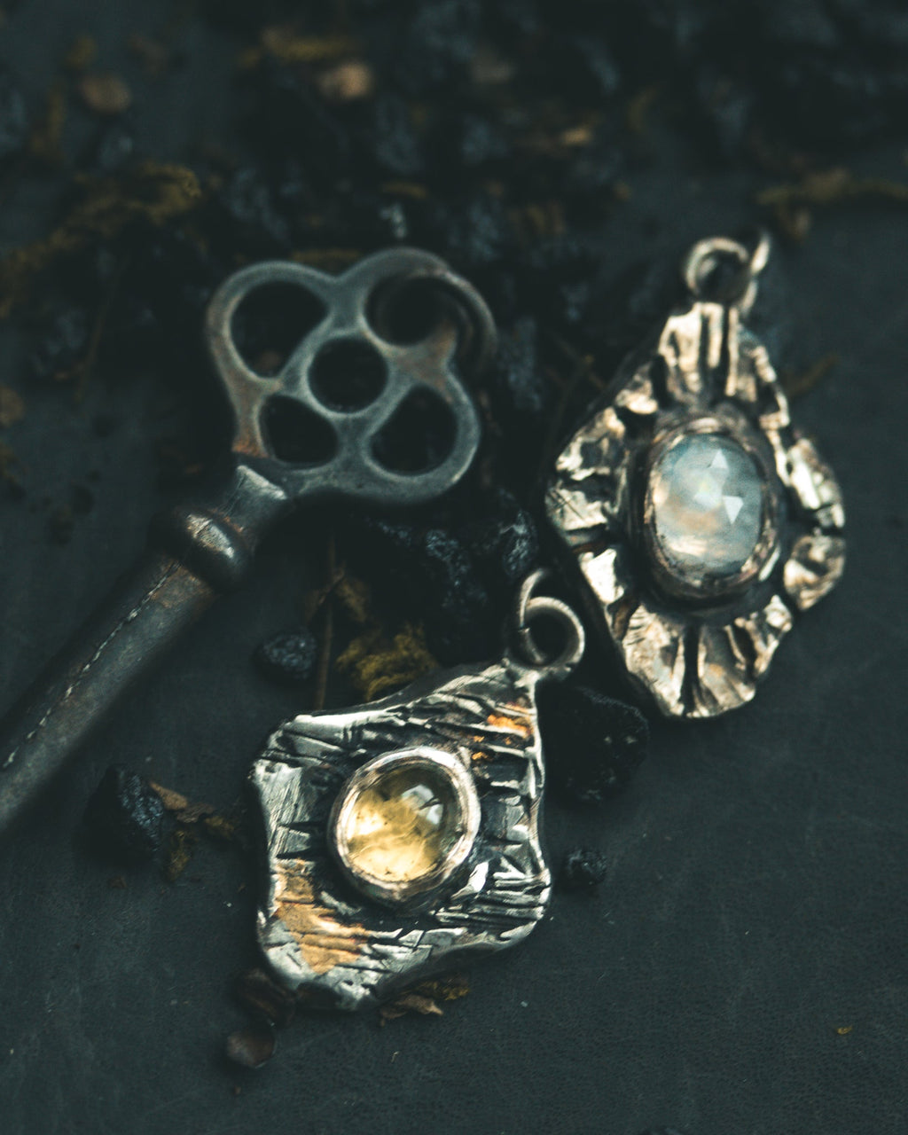 Beyond the vale Moonstone rose cut Amulets - Machinations