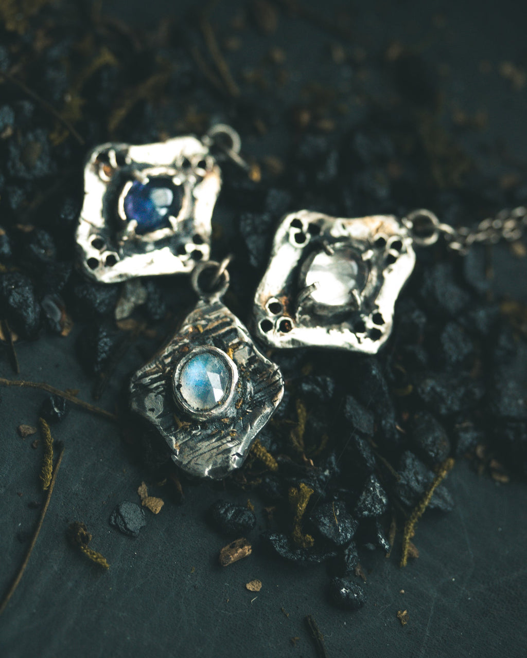 Beyond the vale Moonstone rose cut Amulets - Machinations