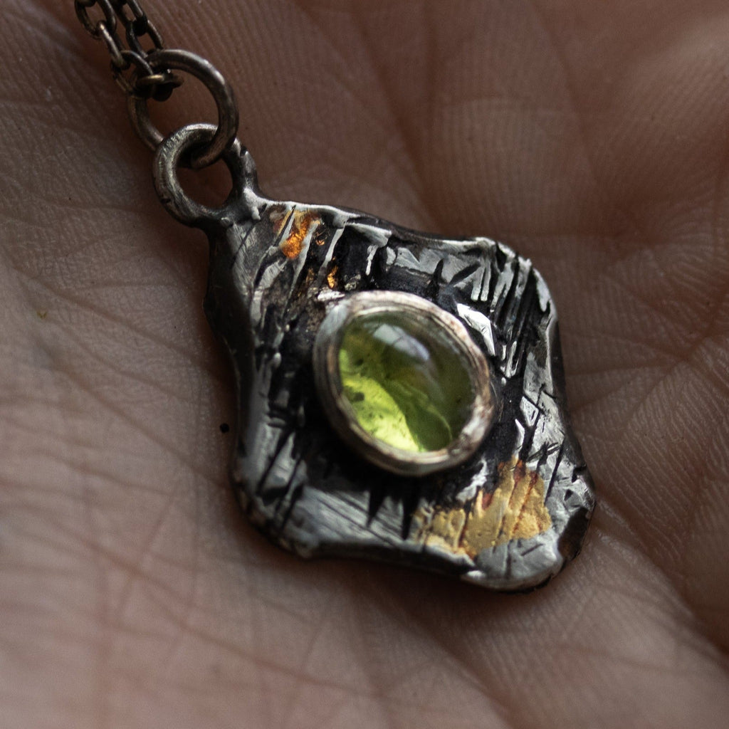 Beyond the vale Peridot cabochon Amulets - Machinations