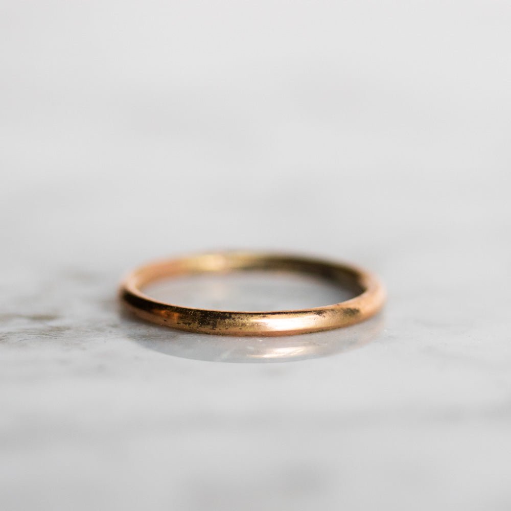 Classic Round Gold Band - Machinations