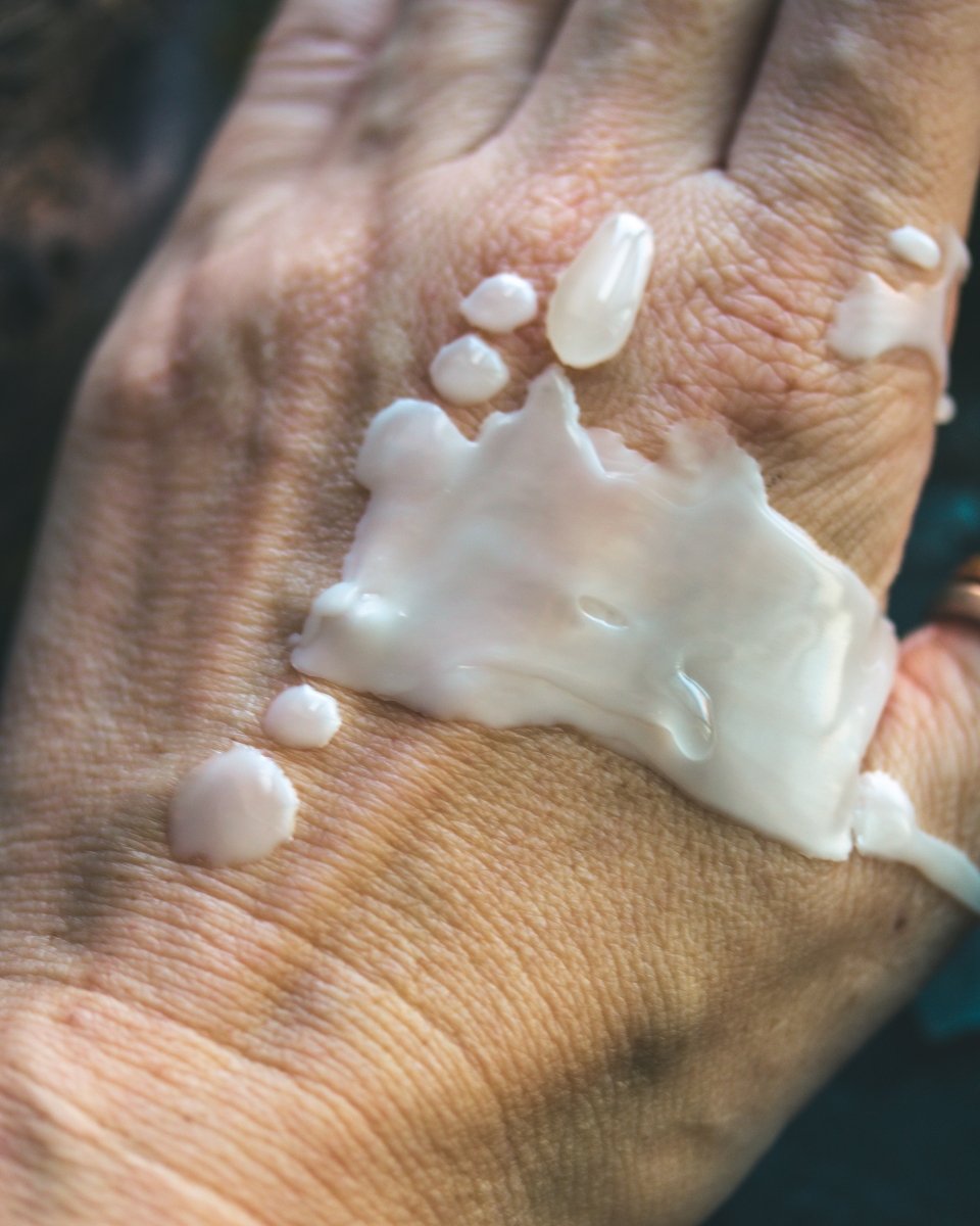 Erebos Flame: Cuban Tobacco & Black Pepper Ritual Massage Candle – Ignite Passion & Power" - Machinations