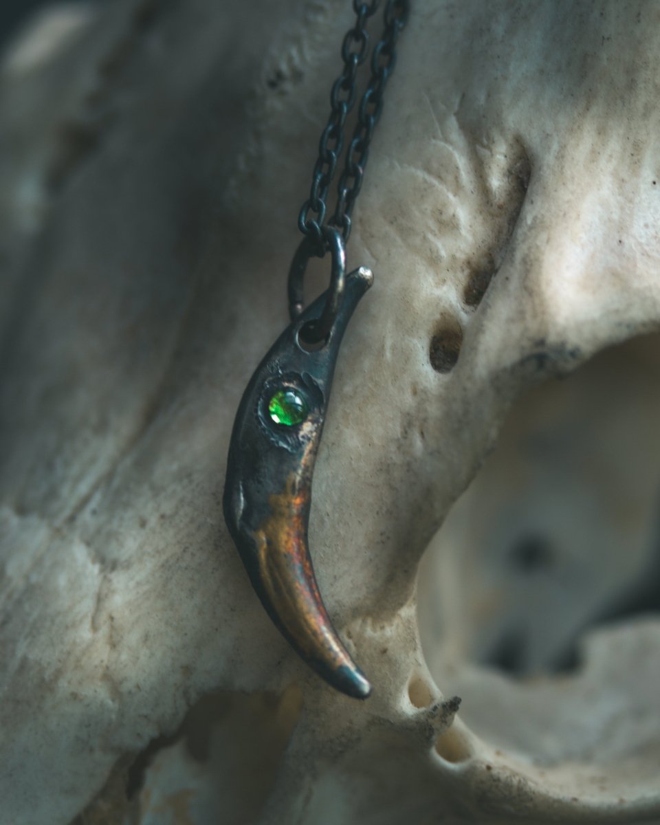 Fox Fang Pendant with Rare Tsavorite Garnet – Sterling Silver Talisman of Adaptability, Intuition & Heart - Centered Strength One of a Kind – Ready to Ship - Machinations