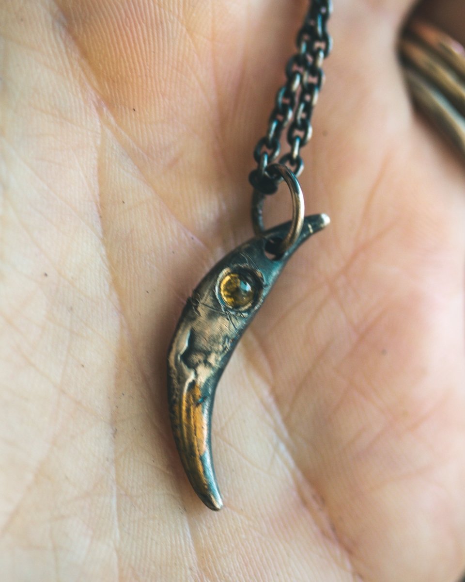 Fox Fang Pendant with Rose - Cut Sphene: A Symbol of Cunning, Clarity, and Transformation - Machinations