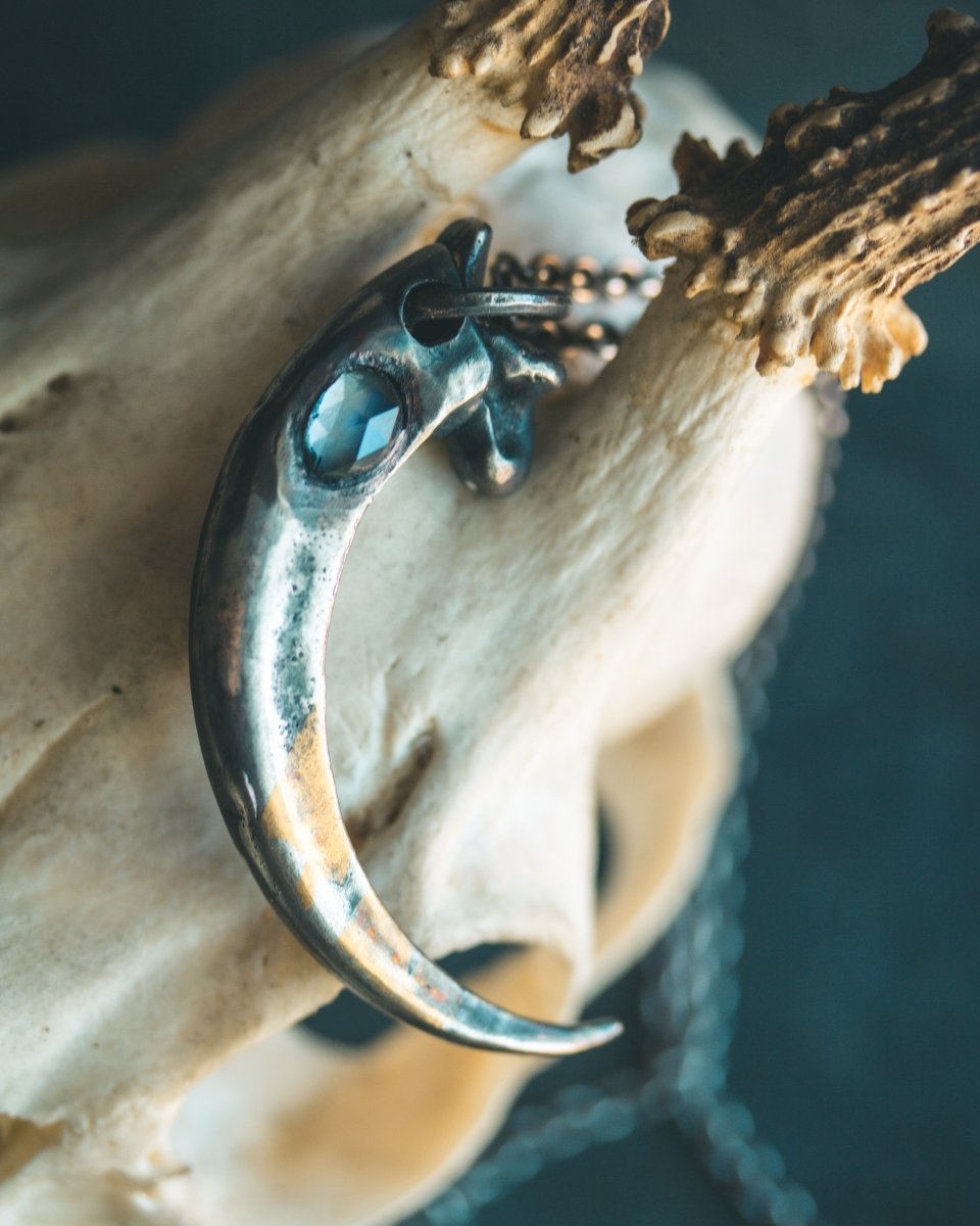 Golden Eagle Talon with Rose - Cut Rainbow Moonstone: A Symbol of Strength and Elegance - Machinations