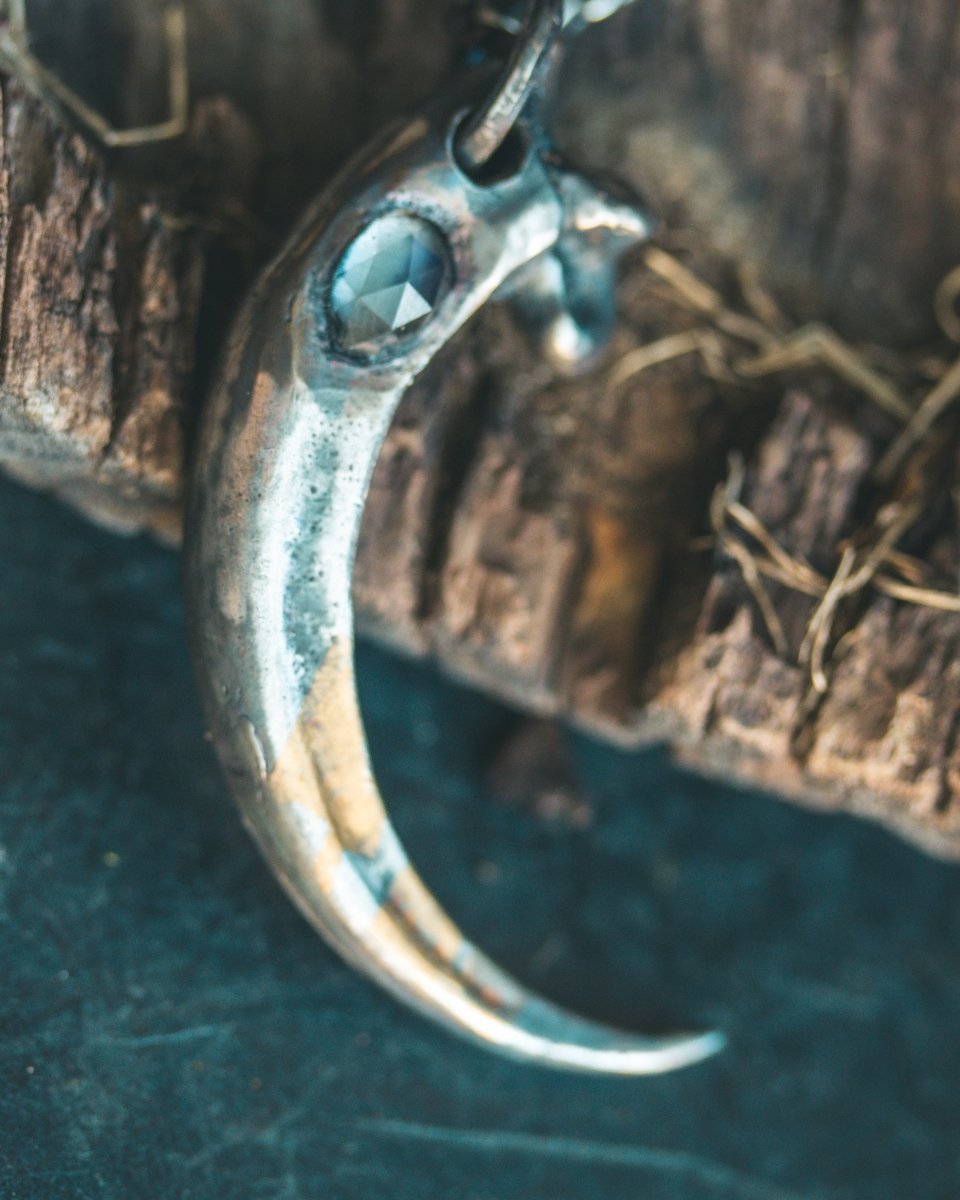 Golden Eagle Talon with Rose - Cut Rainbow Moonstone: A Symbol of Strength and Elegance - Machinations