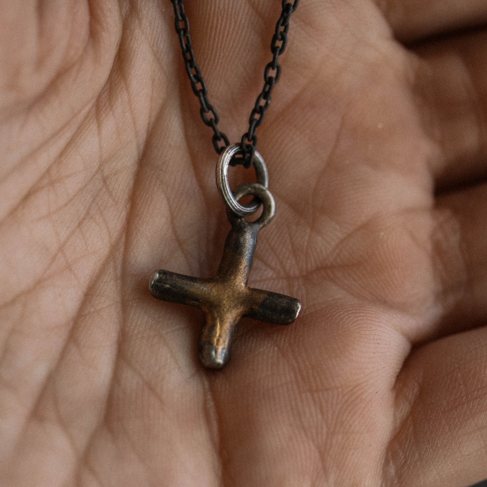 Greek cross Heavy Charm - Machinations