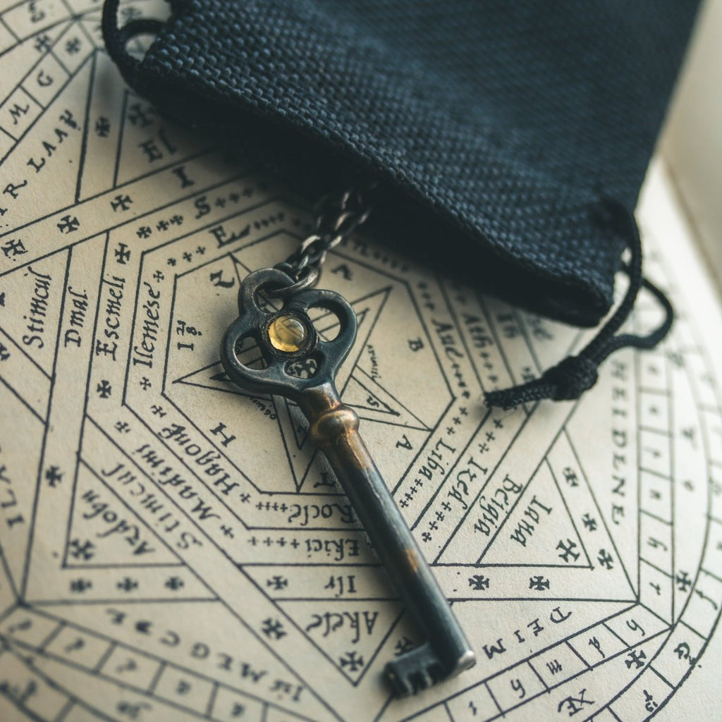 Hekate's Crossroads Key with Peridot - Machinations