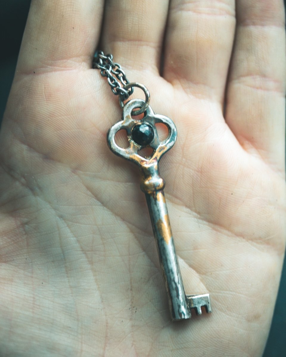 Hekate's Key Pendant with Black Spinel – A Talisman of Protection, Shadow Work, and Inner Power - Machinations