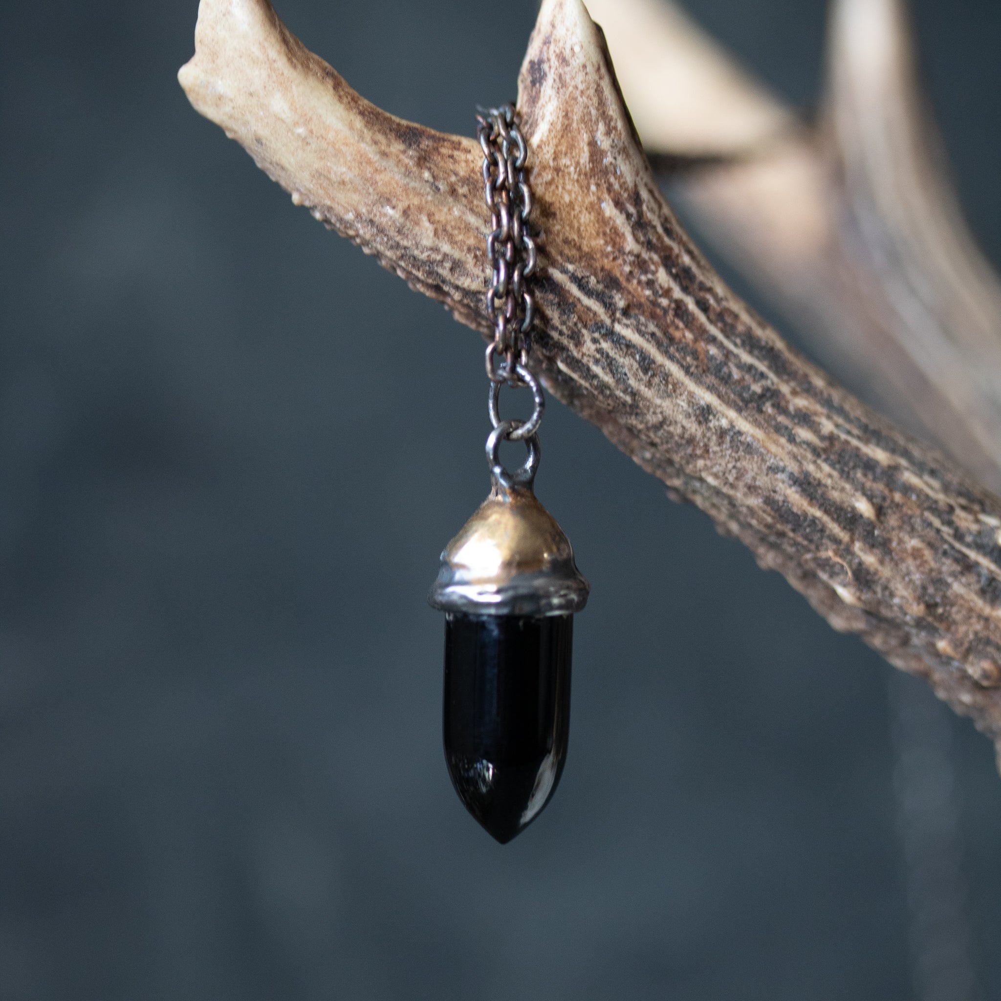 Knight Amulet Black Onyx - Machinations