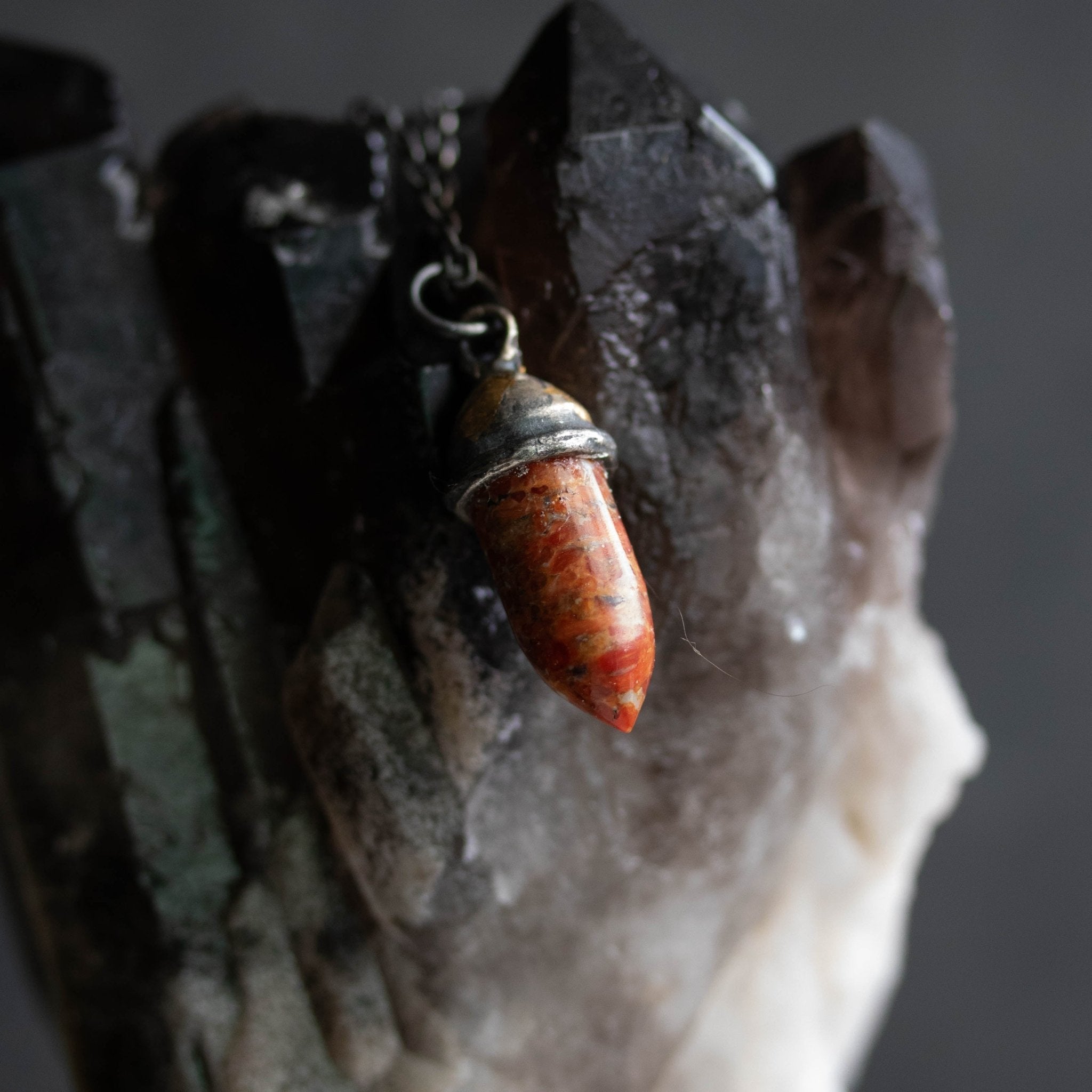 Knight Amulet Coral - Machinations