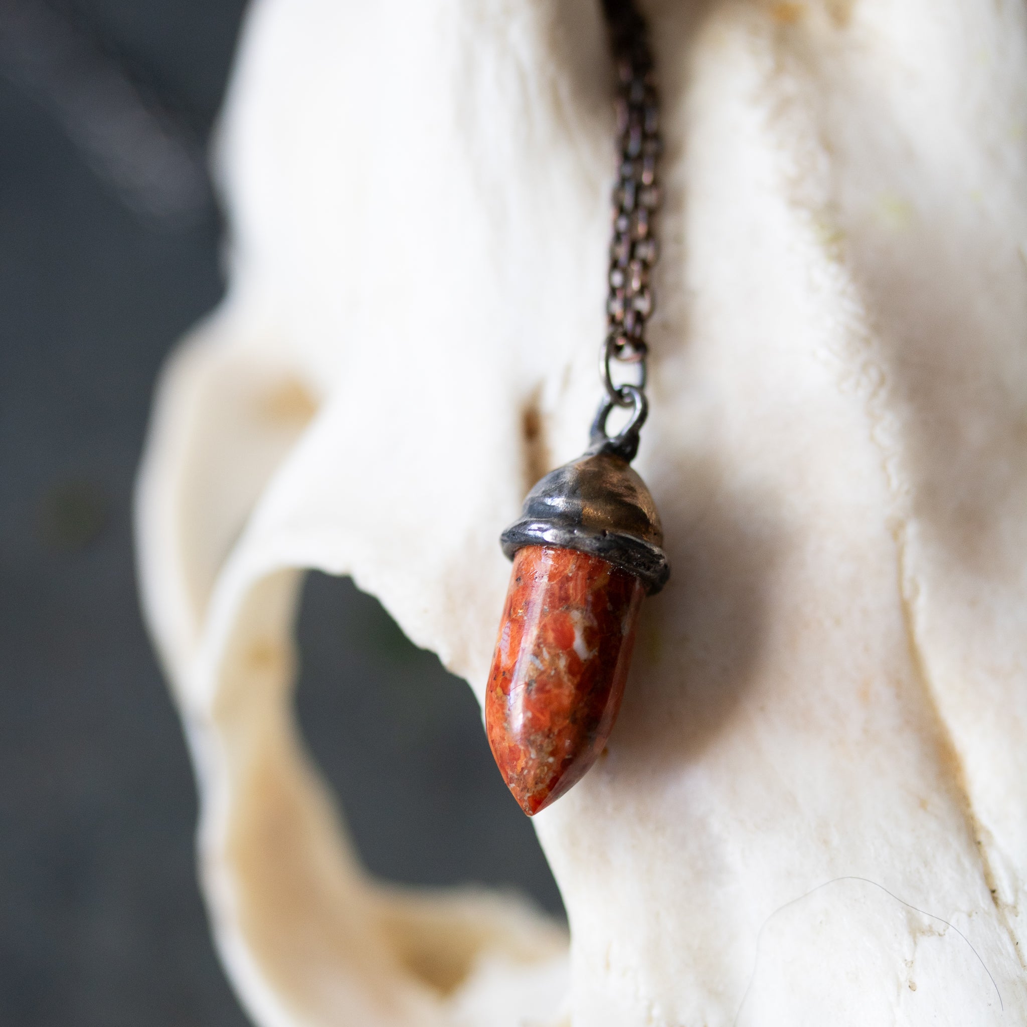 Knight Amulet Coral - Machinations