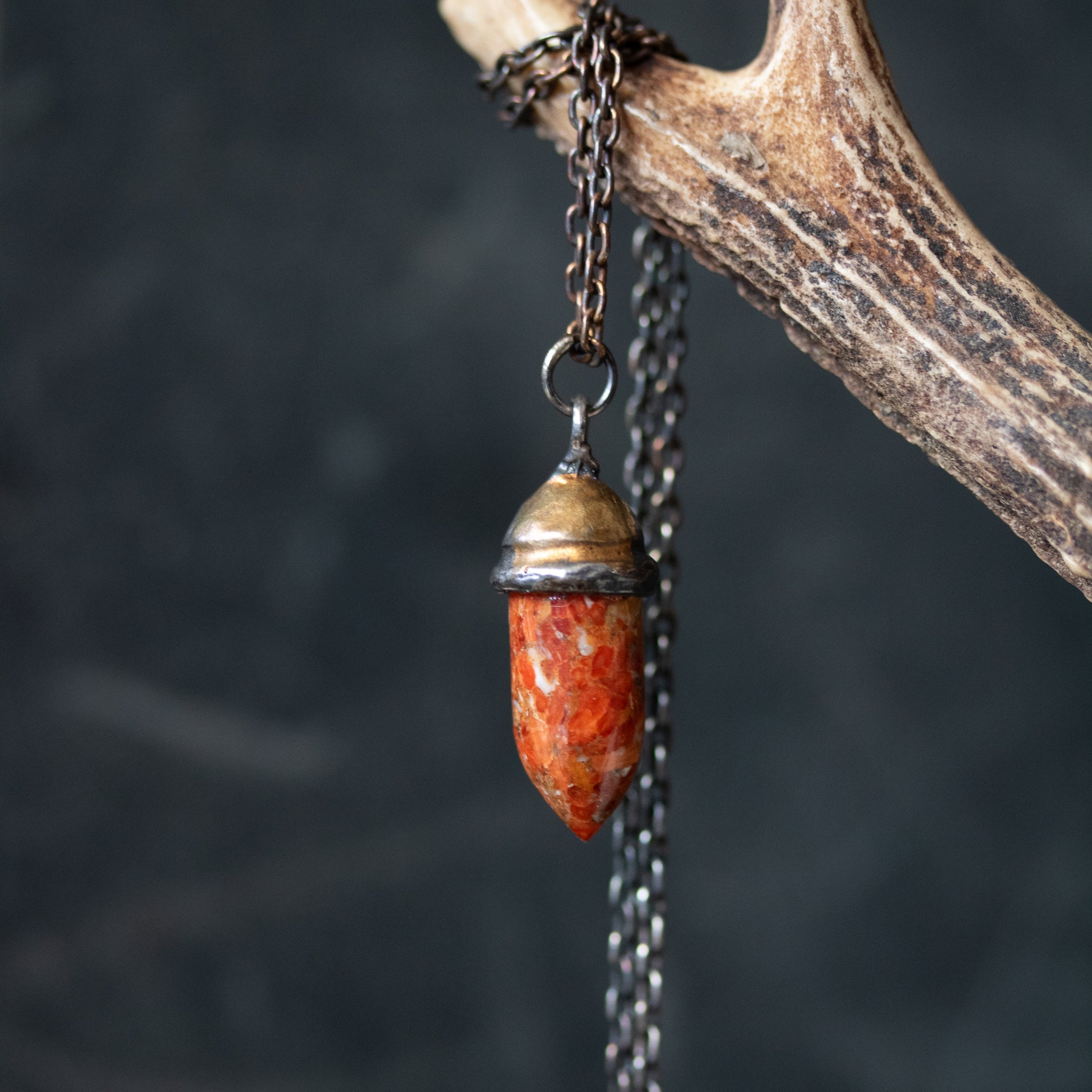 Knight Amulet Coral - Machinations
