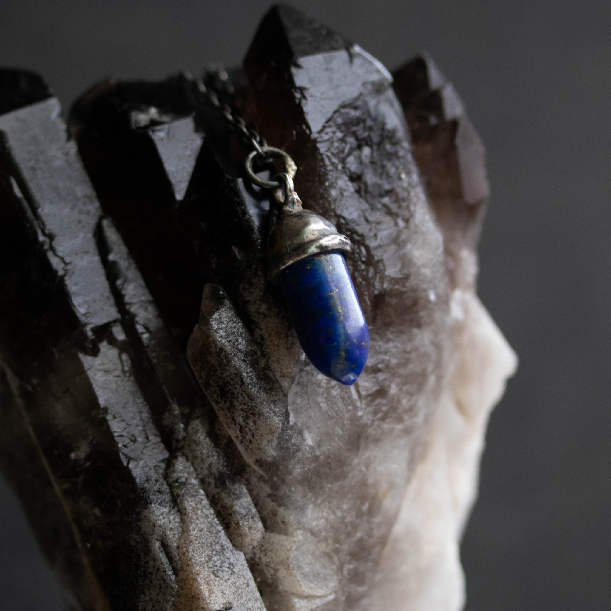 Knight Amulet Lapis - Machinations