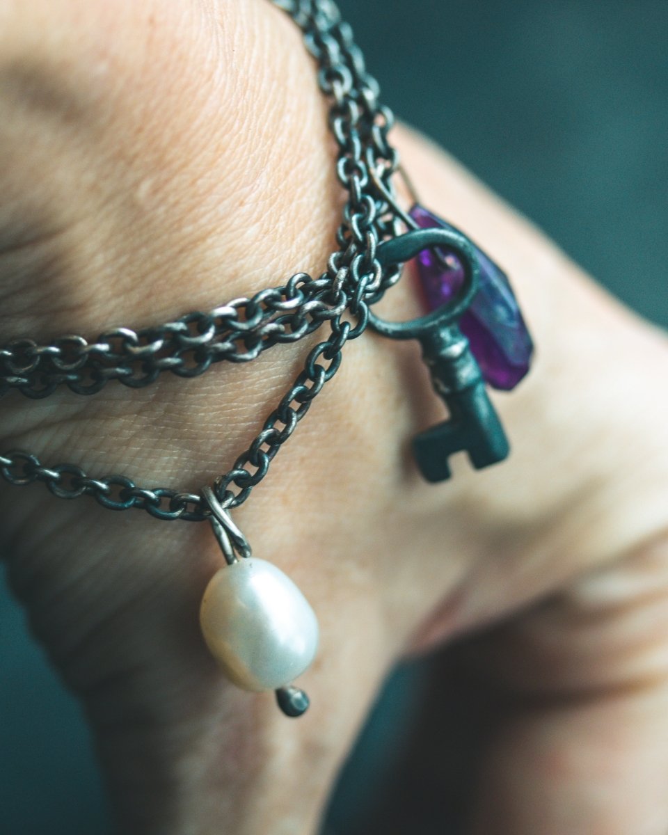 Limited Edition Amethyst Bead Key Charm Bracelet: A Talisman of Wisdom, Protection, and Purity - Machinations