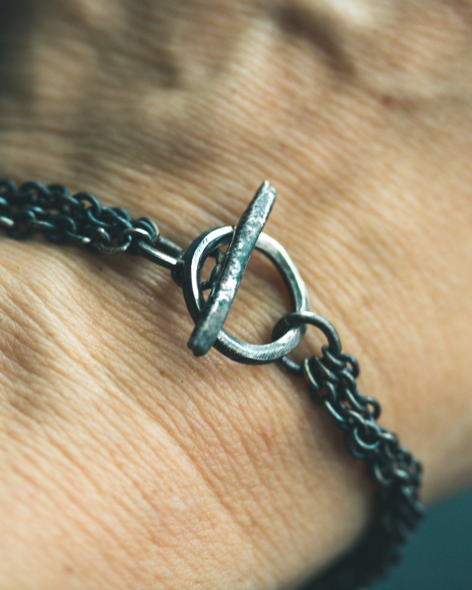 Limited Edition Amethyst Bead Key Charm Bracelet: A Talisman of Wisdom, Protection, and Purity - Machinations