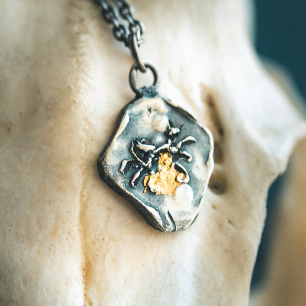 Limited Edition Cancer Birthday Charm 03 - Machinations