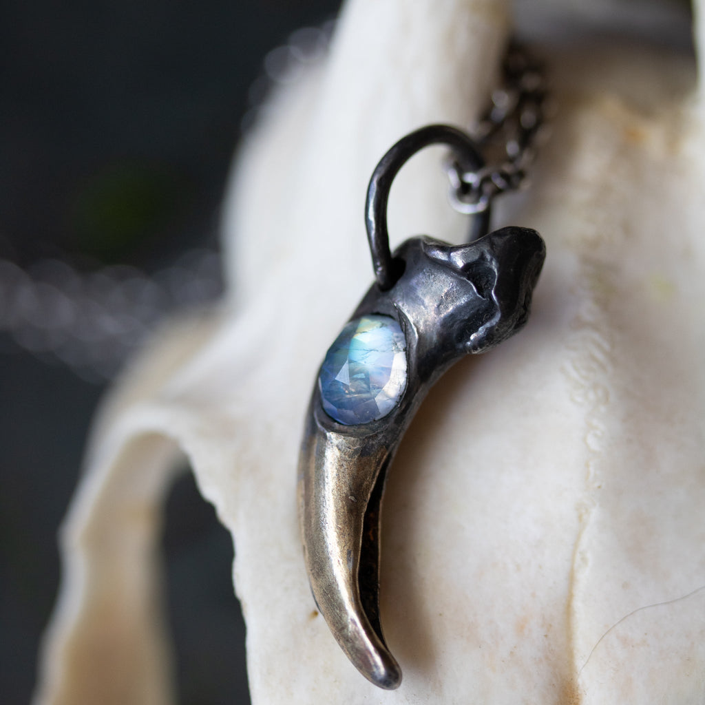 Lupus Spiritus Claw with Moonstone - Machinations