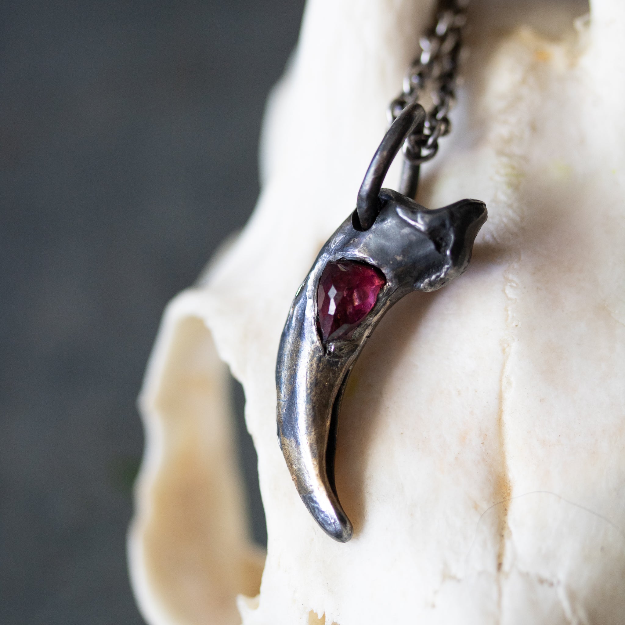 Lupus Spiritus Claw with Rhodolite Garnet - Machinations