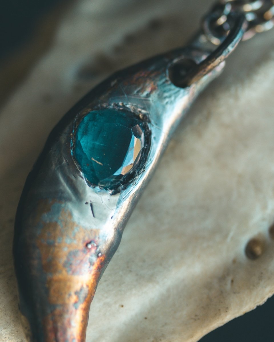 Lupus Spiritus Fang Amulet with Rare Indicolite Tourmaline – Limited Edition - Machinations