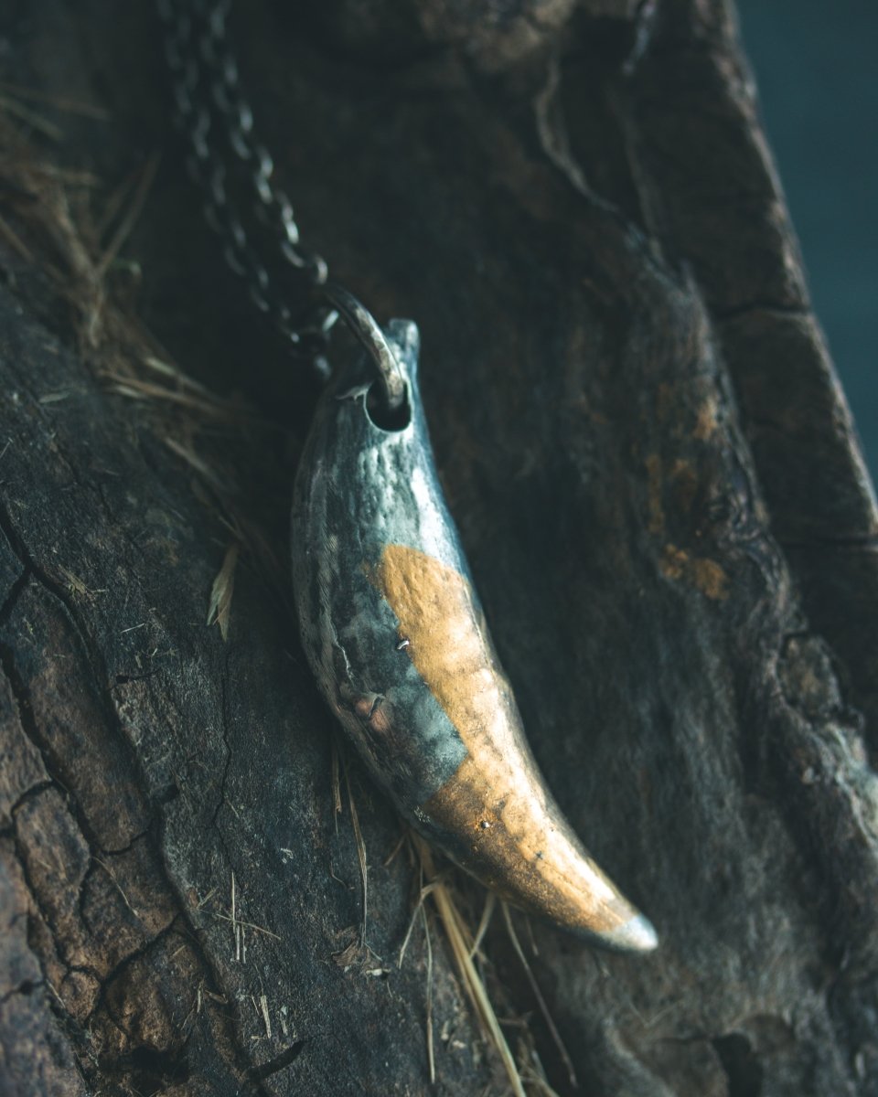 Lupus Spiritus Fang Pendant – A Symbol of Strength, Alchemy & Guardianship - Machinations