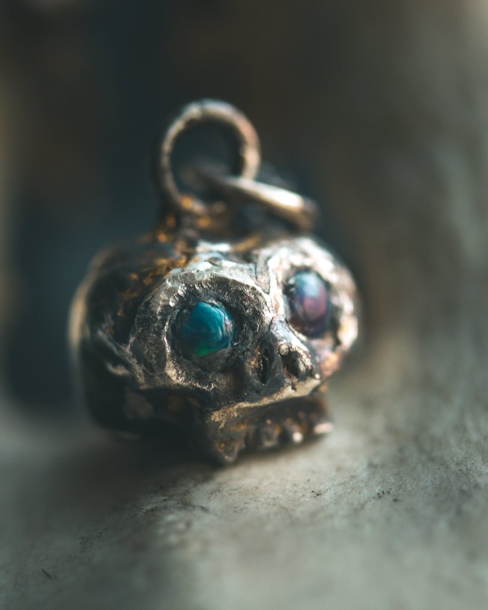 Memento Mori Skull Charm with Cabochon Black Opal – Sterling Silver & 23.5K Gold | Talisman of Life, Death and Cosmic Mystery - Machinations
