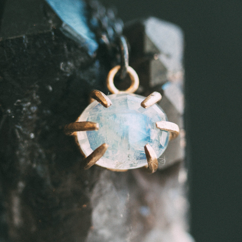 Meteoromance Moonstone - Machinations