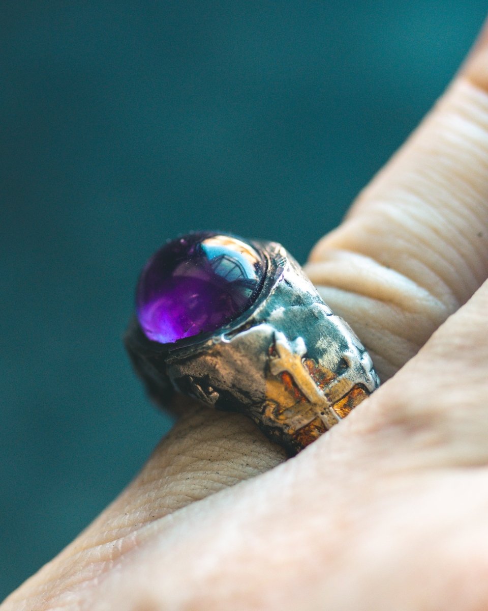 Oculus Amethyst Ring: Your Personal Scrying Stone - Machinations