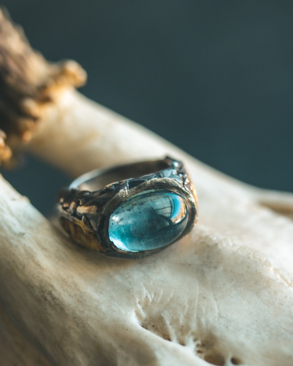 Oculus Aquamarine Ring: Your Personal Scrying Stone - Machinations