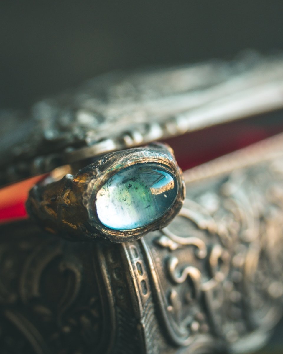 Oculus Aquamarine Ring: Your Personal Scrying Stone - Machinations