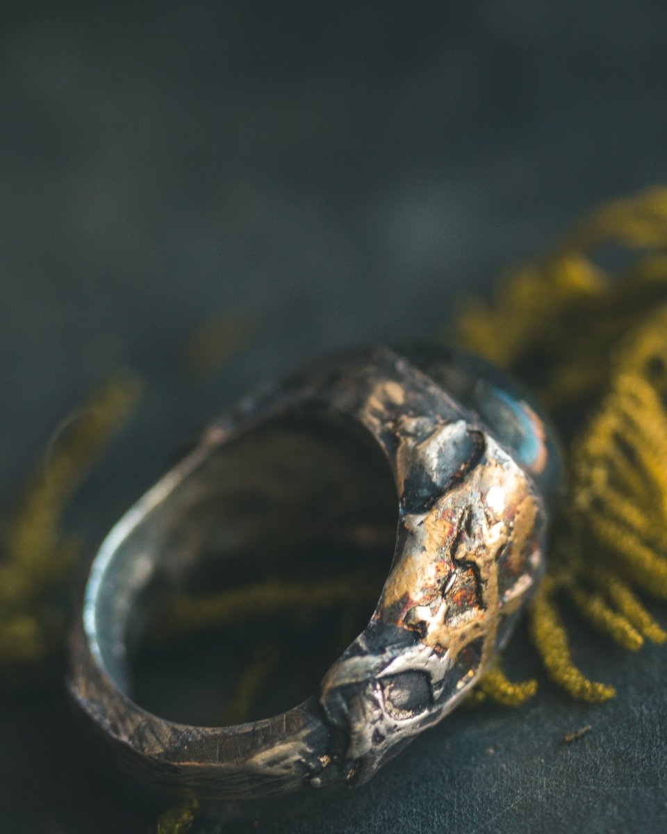 Oculus Labradorite Ring: Your Personal Scrying Stone - Machinations