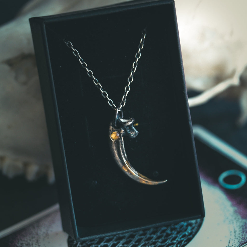 Raven Talon Cabochon Citrine - Machinations