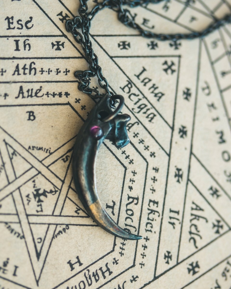 Raven Talon Pendant with Dark African Amethyst – Sterling Silver & 23.5K Gold | Talisman of Prophecy, Protection & Insight - Machinations
