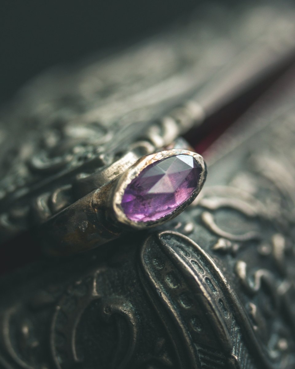 Stirrup Ring | Sterling Silver | 23K Gold | Amethyst - Machinations