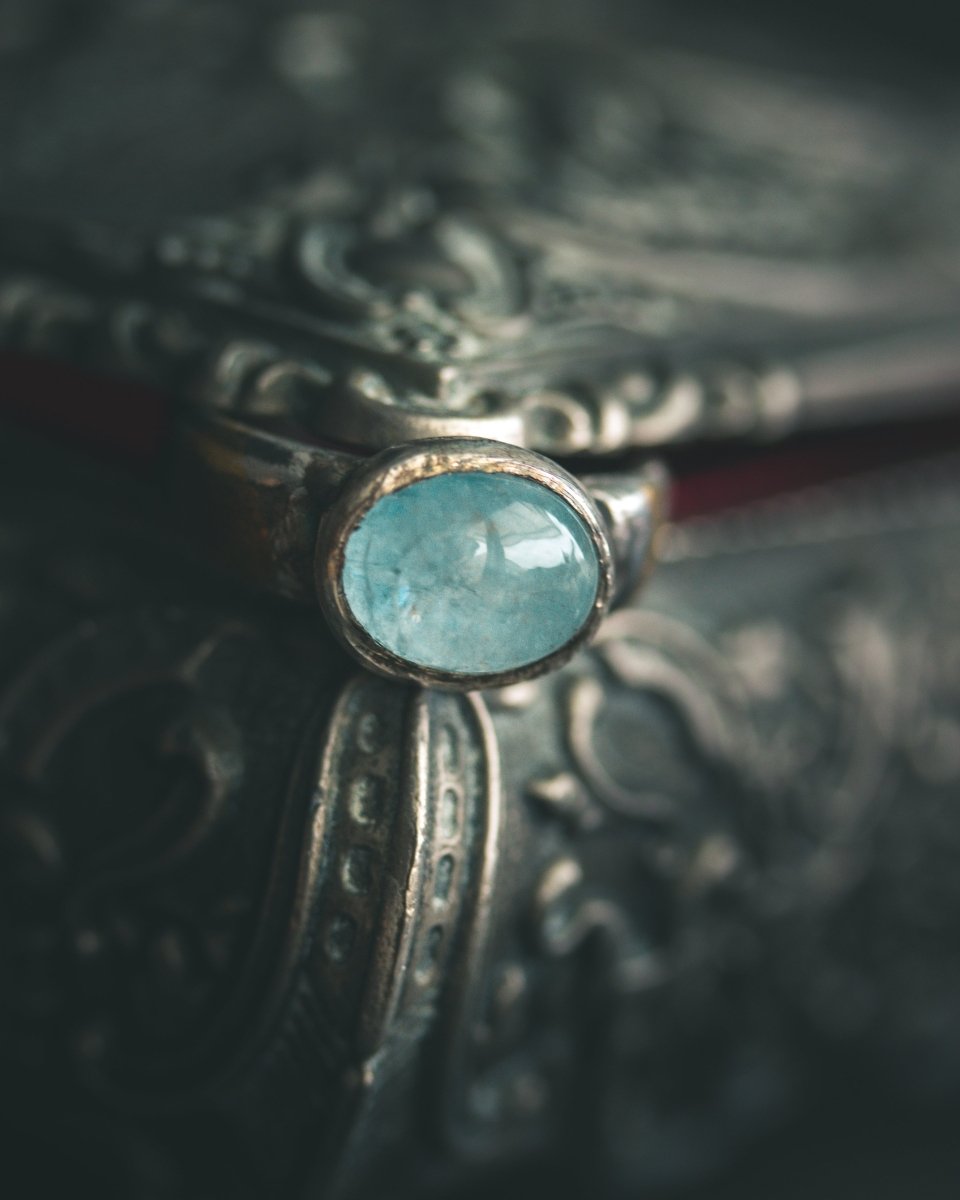 Stirrup Ring | Sterling Silver | 23K Gold | Aquamarine with Rainbow Inclusion - Machinations