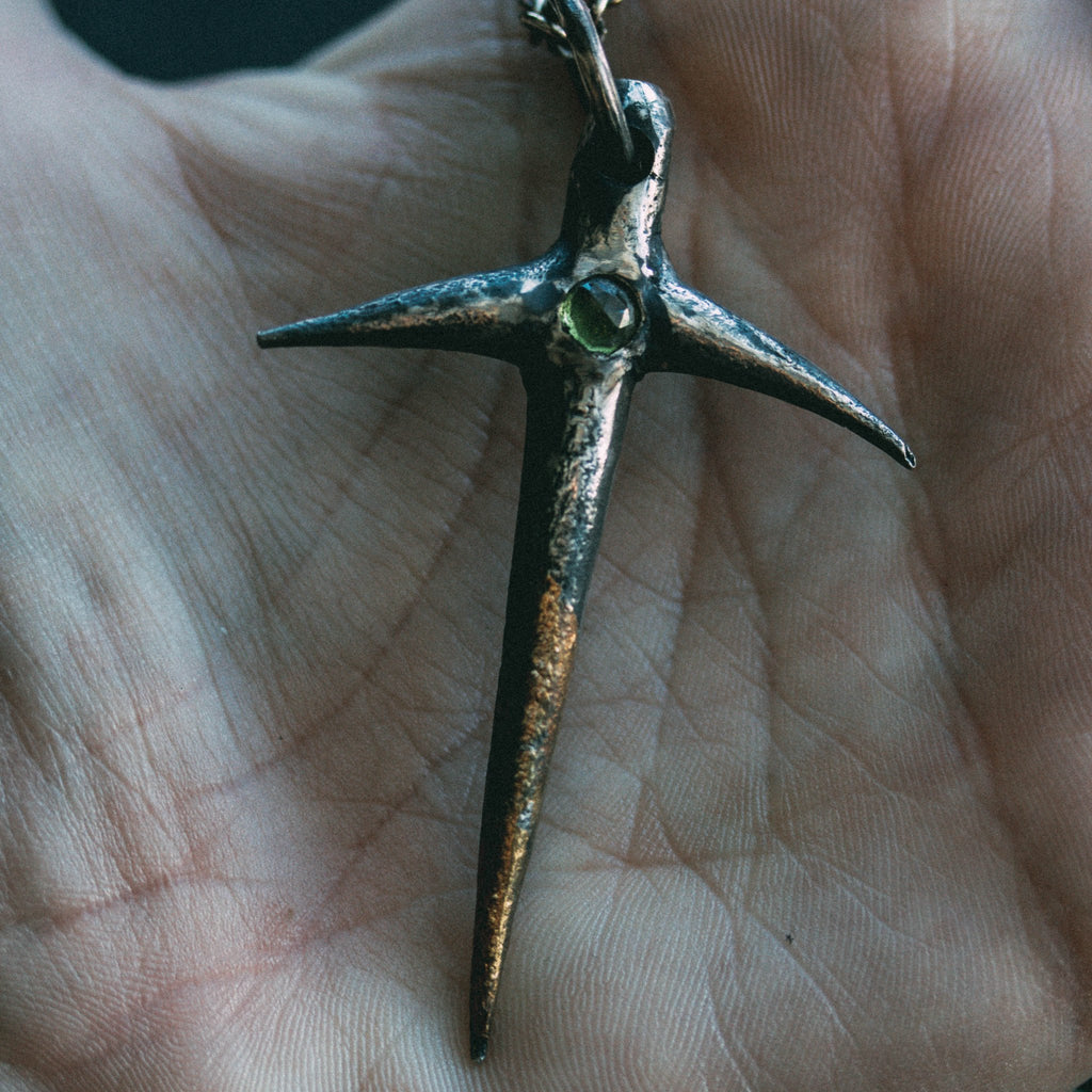 Thorn large with Peridot - Machinations