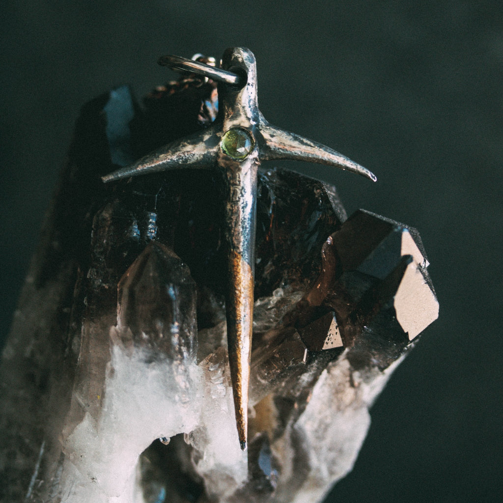 Thorn large with Peridot - Machinations