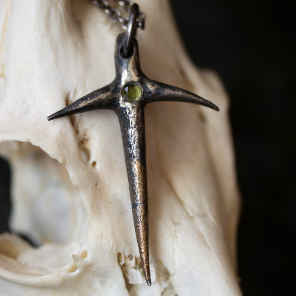 Thorn large with Peridot - Machinations