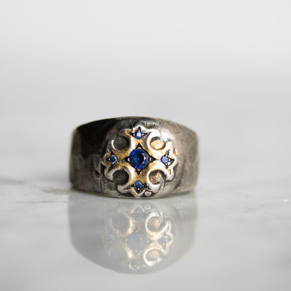 True Cross with accent Sapphire - Machinations