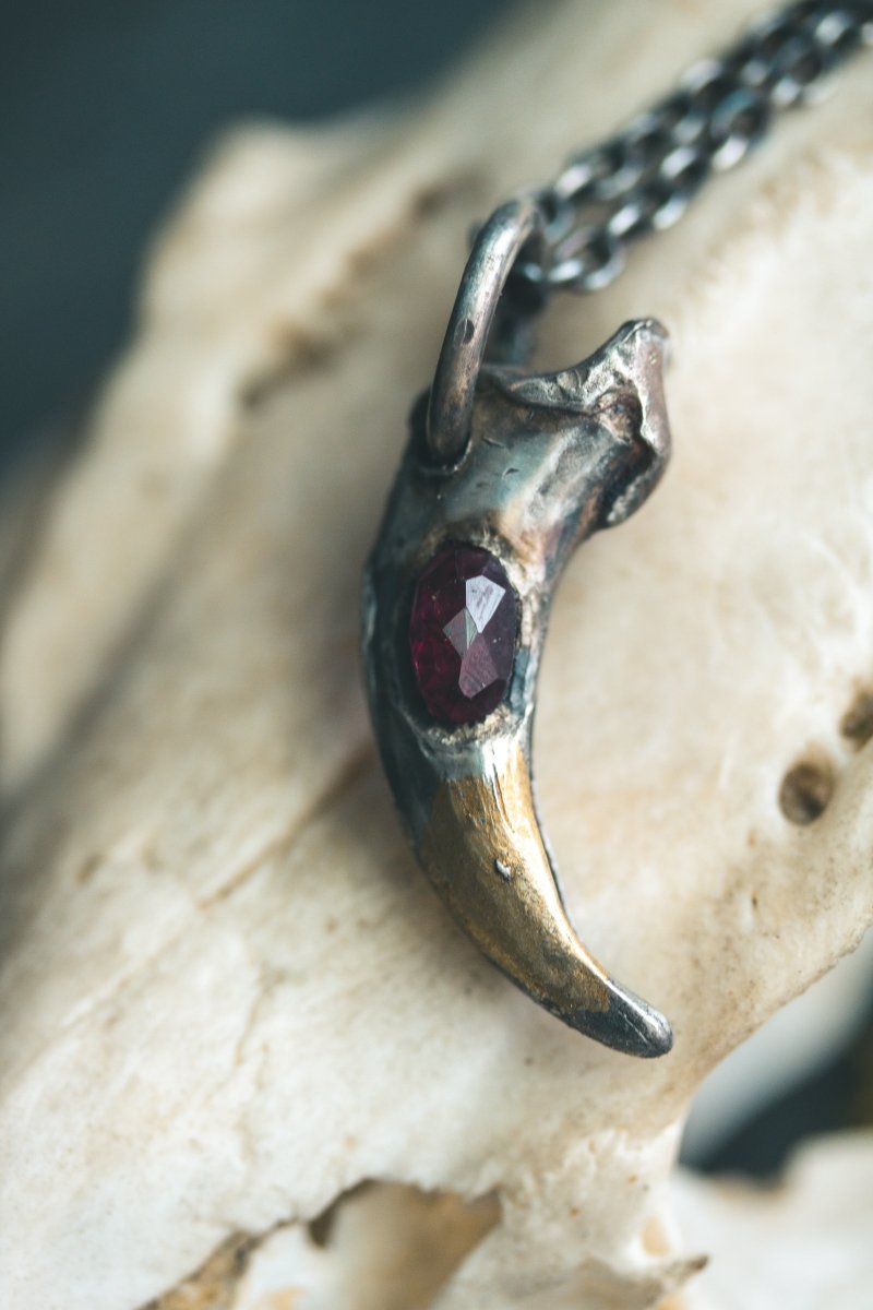 Wolf Claw Pendant – Rhodolite Garnet, Sterling Silver & 23.5K Gold | Wild Talisman of Passion, Protection, and Inner Strength - Machinations