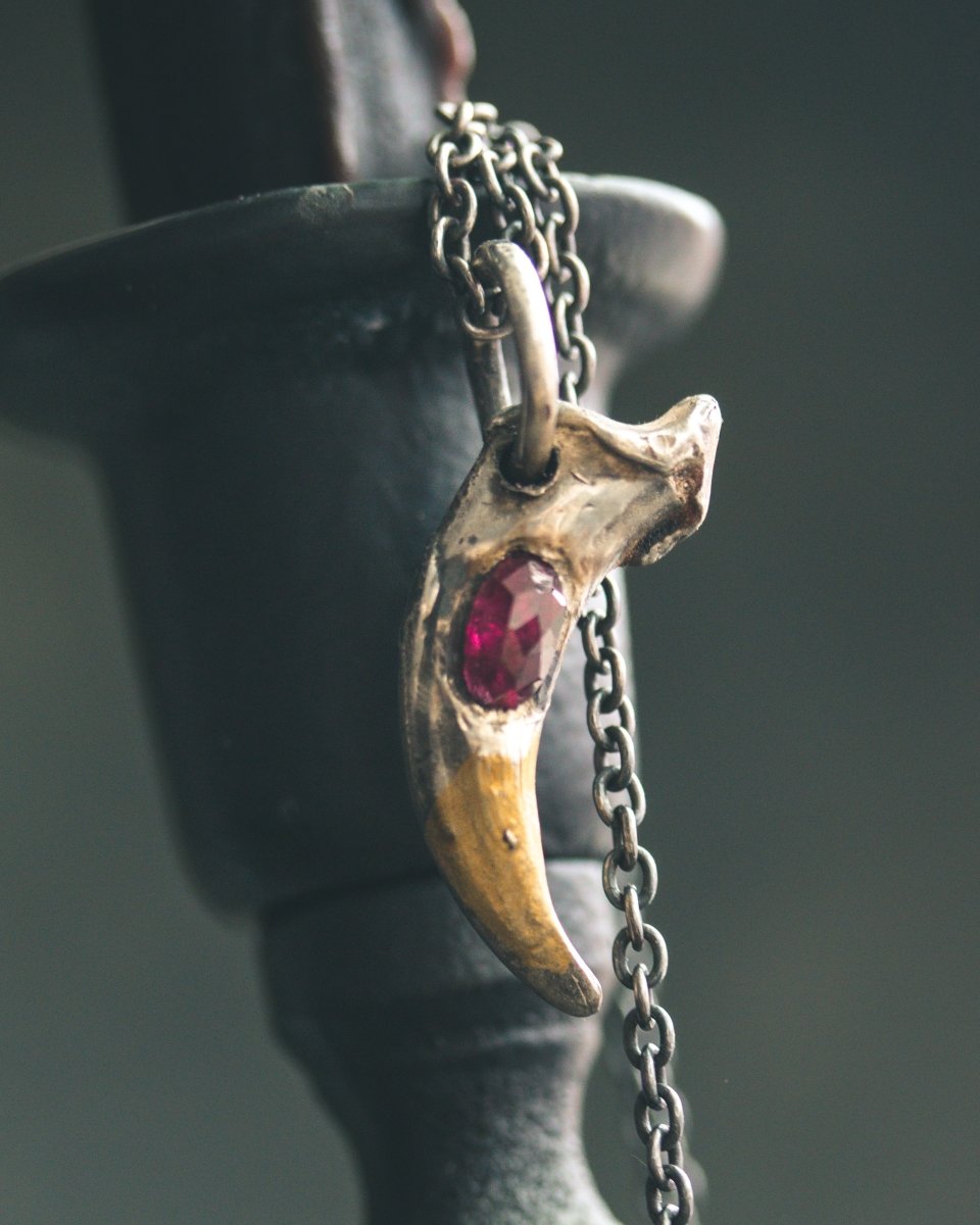 Wolf Claw Pendant – Rhodolite Garnet, Sterling Silver & 23.5K Gold | Wild Talisman of Passion, Protection, and Inner Strength - Machinations